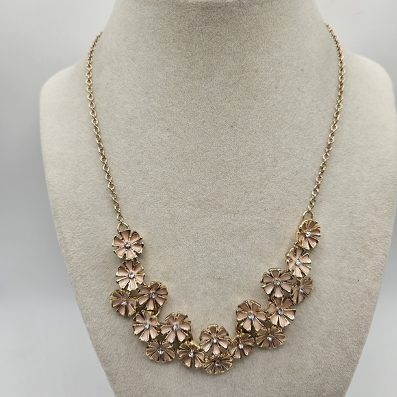 NEW VINTAGE Napier Pink Articulated Flower Gold Tone Necklace & Earrings Set - Picture 2 of 7